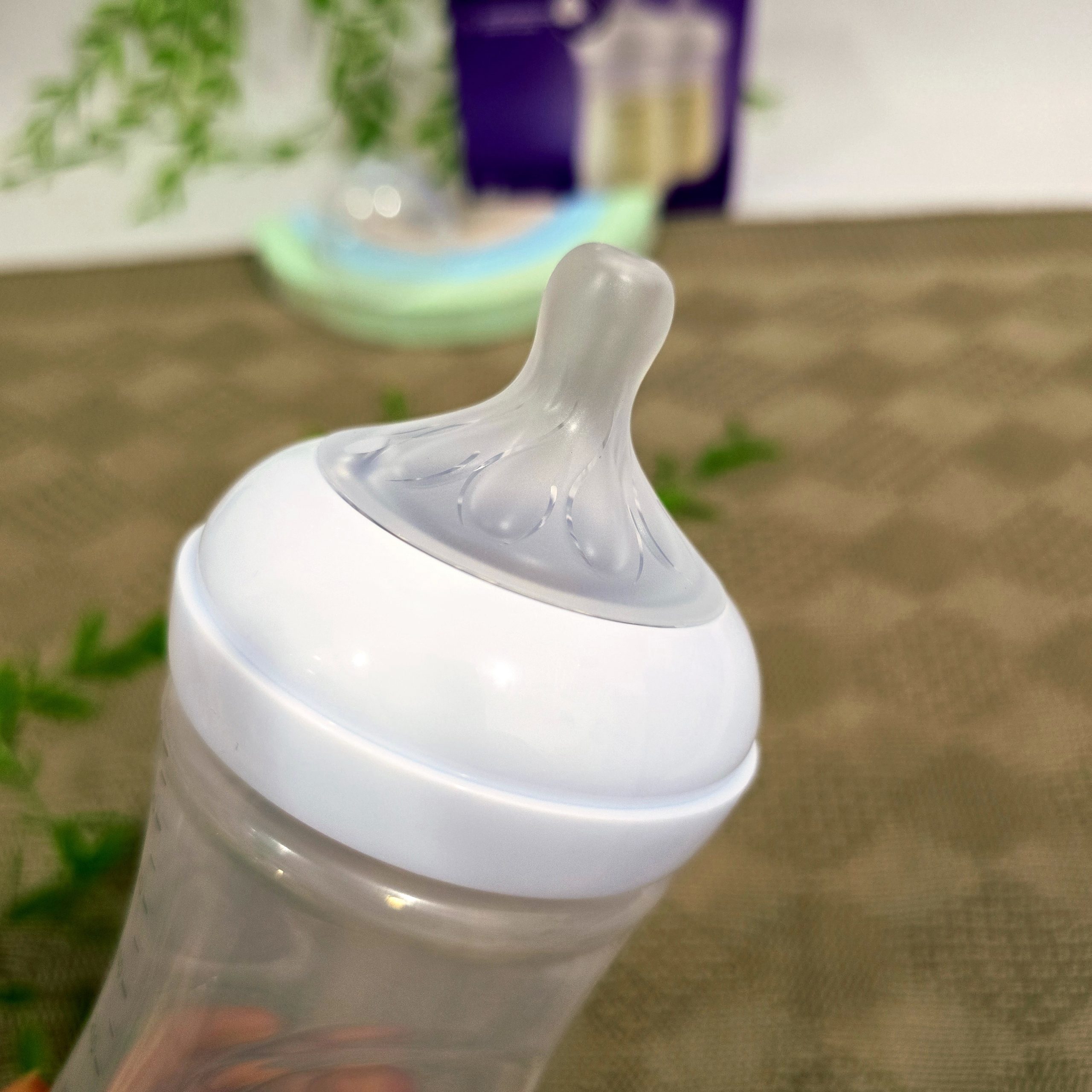 شیشه شیر فیلیپس اونت نچرال ریسپانس ۳۳۰ میل طلقی | سرشیشه واکنش طبیعی | ضد نفخ - Image 3