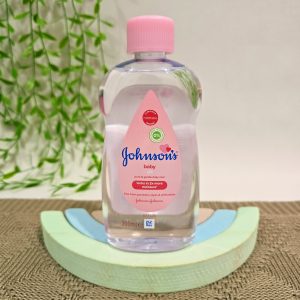 روغن بدن بچه جانسون (JOHNSON'S) اصل برای ماساژ و تغذیه پوست نوزاد - موجود در سیسمونی رضایی"*